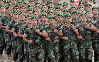 الجيش اللبناني يعتقل 103 سوريين بعد مداهمة مخيماتهم