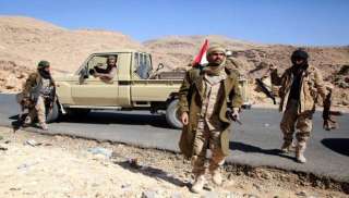 اليمن |   الجيش يضبط 3 شاحنات قذائف في طريقها للحوثيين بصنعاء