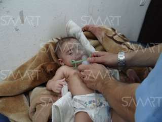 وفاة طفلة واختناق 127 بالكلور في قصف للنظام بحلب