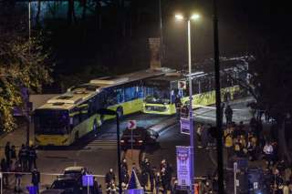 عشرات القتلى والمصابين بتفجيرين في إسطنبول