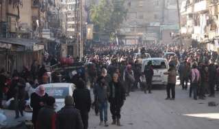 سوريا : تعليق الإجلاء من حلب بعد قطع المليشيات للطريق