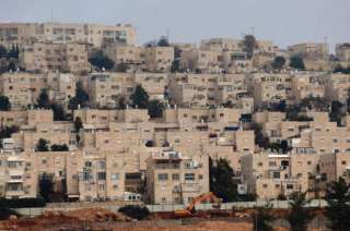 إسرائيل تسمح بتشييد مبنى للمستوطنين في القدس وتؤجل إصدار تراخيص البناء