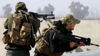 العراق : القوات العراقية تعمق توغلها في الموصل وتتعرض لهجمات