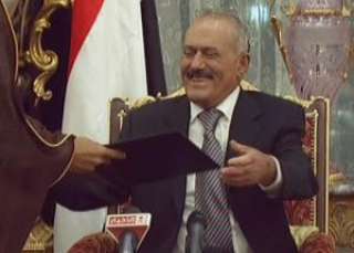 اليمن : الخلافات تظهر للعلن صالح يتلقى اول تهديد حوثي خطير بتصفيته من العاصمة صنعاء ووضع امامه هذا الخط الاحمر