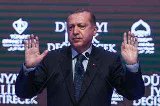 أردوغان يعتبر التصويت بـ”نعم” في الاستفتاء لتوسيع صلاحياته أفضل رد على ”الاعداء”