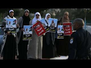 فلسطين | الاحتلال يعزل قادة الحركة الأسيرة بعد الإضراب، وأبو عبيدة: إن حرية  الأسرى قرار وديْن والتزام، والمسألة مسألة وقت فقط.