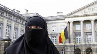 المحكمة الأوروبية لحقوق الإنسان تقر حظر النقاب