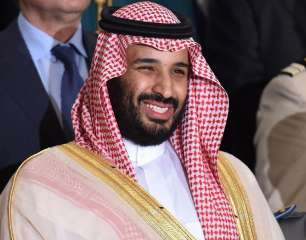 صحيفة أمريكية: “ابن سلمان” يغير وجه السعودية بـ”البيكيني”