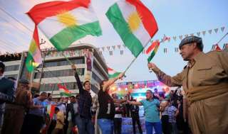 بغداد تلاحق مسؤولي الاستفتاء وكردستان تصوت للانفصال