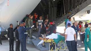 طائرة تركية تنقل 40 جريحا صوماليا إلى أنقرة للعلاج