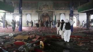 نحو 60 قتيلا و55 جريحا بتفجيرين انتحاريين في أفغانستان