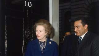 وثائق سرية بريطانية: مبارك قبل طلب أمريكا توطين فلسطينيين بمصر مقابل إطار لتسوية مع إسرائيل