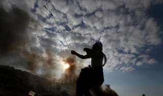 شهيدان ومئات المصابين بمواجهات الضفة وغزة
