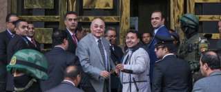 مصر : جمع 48 ألف توكيل في 48 ساعة! كواليس الدخول المفاجئ لـ”منافس” السيسي الوحيد على رئاسة مصر