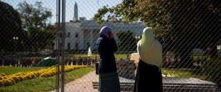 ”ضرورة تشديد الرقابة على السنة”.. تقرير يوصي الأجهزة الأمنية الأميركية بالتدقيق على المهاجرين المسلمين