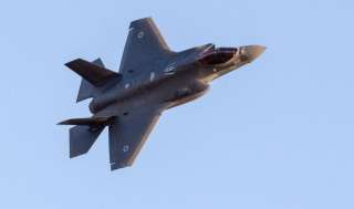 طائرات إسرائيلية فوق إيران.. هل تستطلع المنشآت النووية