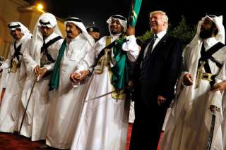 فلسطين | ترامب يطالب الدول الخليجية دفع مليار دولار  لإنجاح صفقة القرن