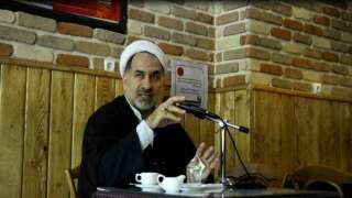 ”أحب الدين ولكني أخشى القساوسة” .. مُعمم في إيران يعترف بنفور الشعب من رجال الدين!