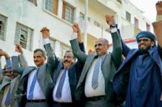 اليمن | مكون سياسي جنوبي يصطف خلف الشرعية ..ويحذر الإنتقالي