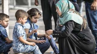العائلات السورية تواصل العودة من تركيا إلى المناطق الآمنة في إدلب