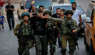 الاحتلال اعتقل 486 فلسطينيًا في نوفمبر الماضي