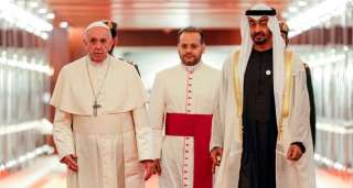 حضور شيخ الأزهر ليس صدفة.. “لوفيغارو”:الإمارات تحارب الإسلاميين وهذا غرضها من زيارة البابا