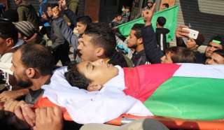 الجيش الإسرائيلي يقتل طفلا فلسطينيا شرق قطاع غزة