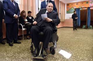 الجزائر | بوتفليقة يترشّح رسميا... ويتعهد بانتخابات مبكرة خلال عام لا يشارك فيها