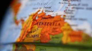فنزويلا تمهل الدبلوماسيين الأمريكيين 72 ساعة لمغادرتها