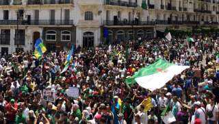 الجزائر | الشعب يرد بمظاهرات في الجمعة على دعوة بن صالح للحوار