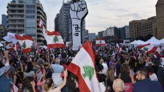 لبنان | بعد 13 يوما من التظاهر.. الحريري يستقيل والمظاهرات مستمرة