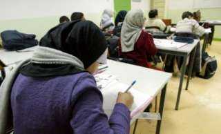 بلجيكا.. زعيم حزب مسيحي متطرف يدعو لحظر الحجاب في المدارس