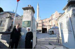 الرئيس أردوغان يزيح الستار عن لوحة جامع آيا صوفية