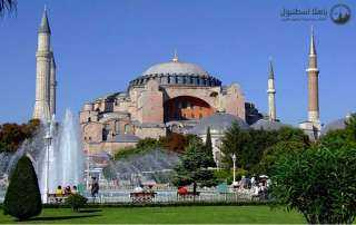 اليونان ...  أجراس الحزن تدق في كافة الكنائس ومظاهرات تندد بإعادة افتتاح مسجد آيا صوفيا