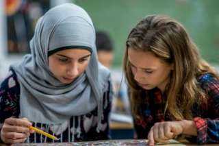 قضاء السويد يلغي قرار حظر الحجاب في المدارس