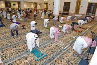 السعودية ـ عزل 100 إمام وخطيب مسجد لعدم التحذير من “خطر الإخوان”