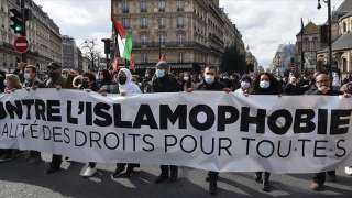 فرنسا.. تواصل الاحتجاجات ضد ”قانون الانفصالية”