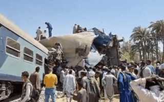 مصر ...  عشرات الضحايا في اصطدام قطارين في سوهاج