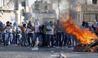 القدس المحتلة .. أكثر من 100 مصاب وعشرات المعتقلين خلال مواجهات مع شرطة الاحتلال والمستوطنين