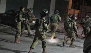 فلسطين ... الاحتلال يعتقل عشرات الفلسطينيين ويشدد الحصار على حي الشيخ جراح