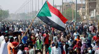السودان.. مواجهات بالخرطوم خلال مظاهرات تطالب بالحكم المدني وحمدوك يتحدث عن تحديات الفترة الانتقالية