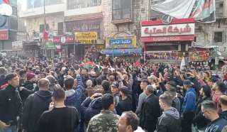 أمن السلطة الفلسطينية يعتدي على موكب جنازة الشهيد الكيّال في نابلس