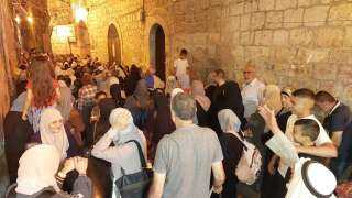 المستوطنون ينظمون مسيرة استفزازية في القدس