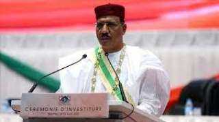 النيجر.. جنود من الحرس الرئاسي يحتجزون الرئيس محمد بازوم والجيش يلوذ بالصمت