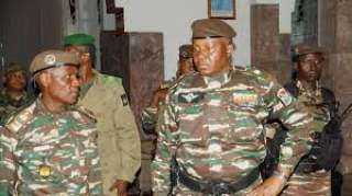 النيجر.. قادة الجيش يلغون اتفاقيات عسكرية مع فرنسا وبازوم يحذر من هيمنة روسيا على أفريقيا