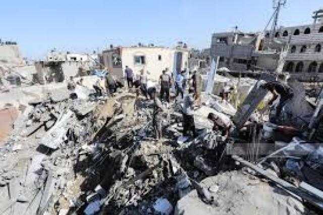 الاحتلال يواصل قصفه على خان يونس وينسف مبانٍ في البريج ومدينة غزة