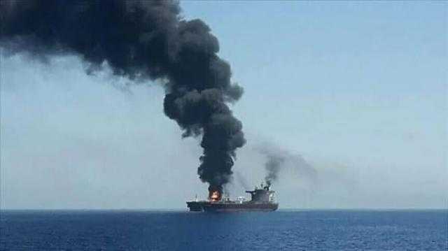 انفجار ناقلتي نفط في هرمز وواشنطن تسعى لتجنب التصعيد قبل الانتخابات
